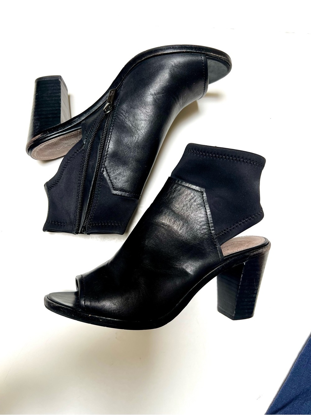 Donald Pliner Kleo Opened Toe Bootie